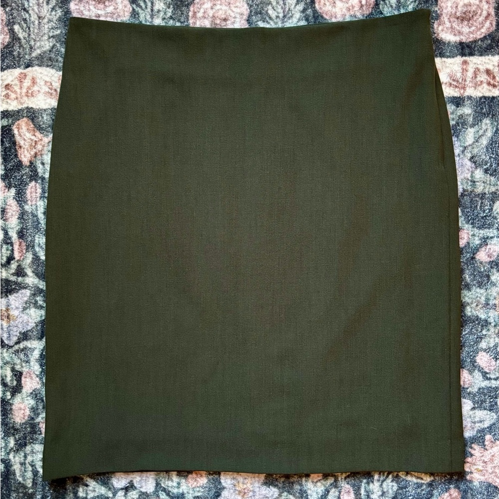 MM LaFleur Noho Skirt Dark Pine Size 10